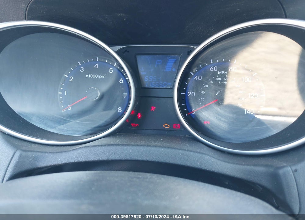 2010 HYUNDAI TUCSON GLS VIN: KM8JUCAC0AU042273