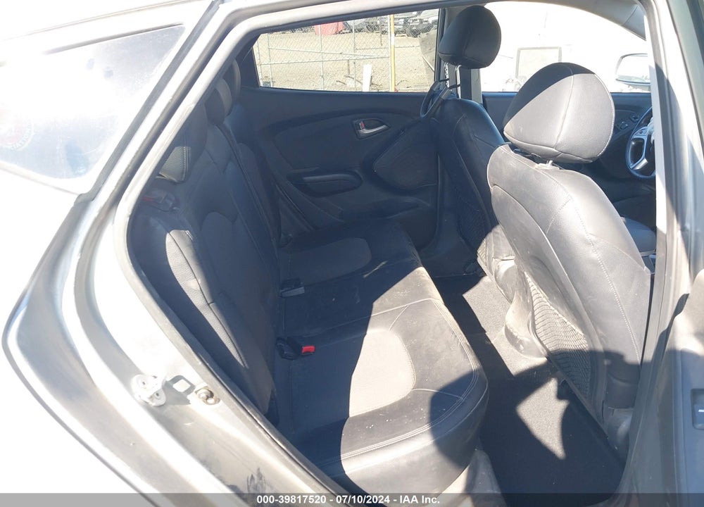 2010 HYUNDAI TUCSON GLS VIN: KM8JUCAC0AU042273