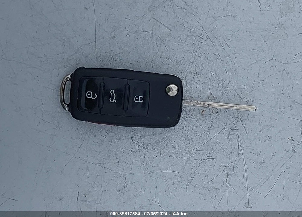 2012 VOLKSWAGEN JETTA 2.0L TDI VIN: 3VW3L7AJ5CM457342