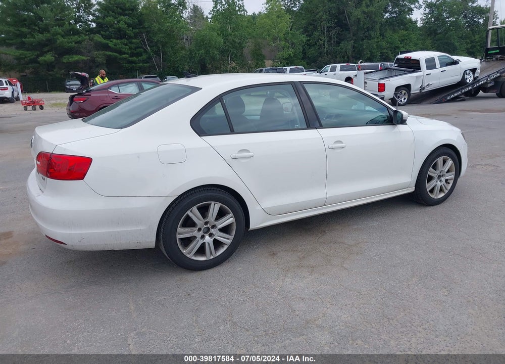 2012 VOLKSWAGEN JETTA 2.0L TDI VIN: 3VW3L7AJ5CM457342
