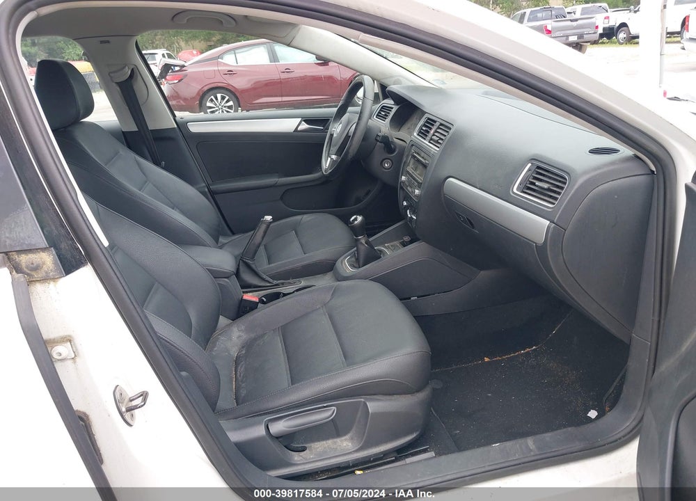 2012 VOLKSWAGEN JETTA 2.0L TDI VIN: 3VW3L7AJ5CM457342
