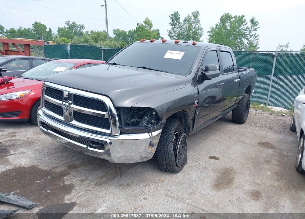 2017 RAM 2500 SLT 4X4 6'4 BOX VIN: 3C6UR5DL8HG547007