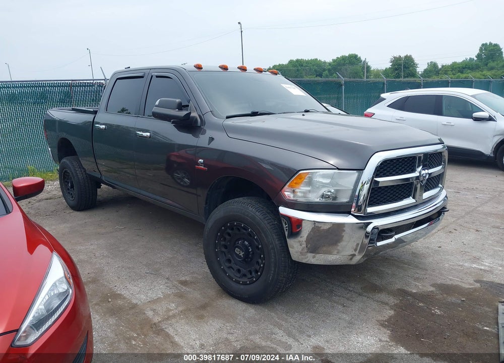 2017 RAM 2500 SLT 4X4 6'4 BOX VIN: 3C6UR5DL8HG547007