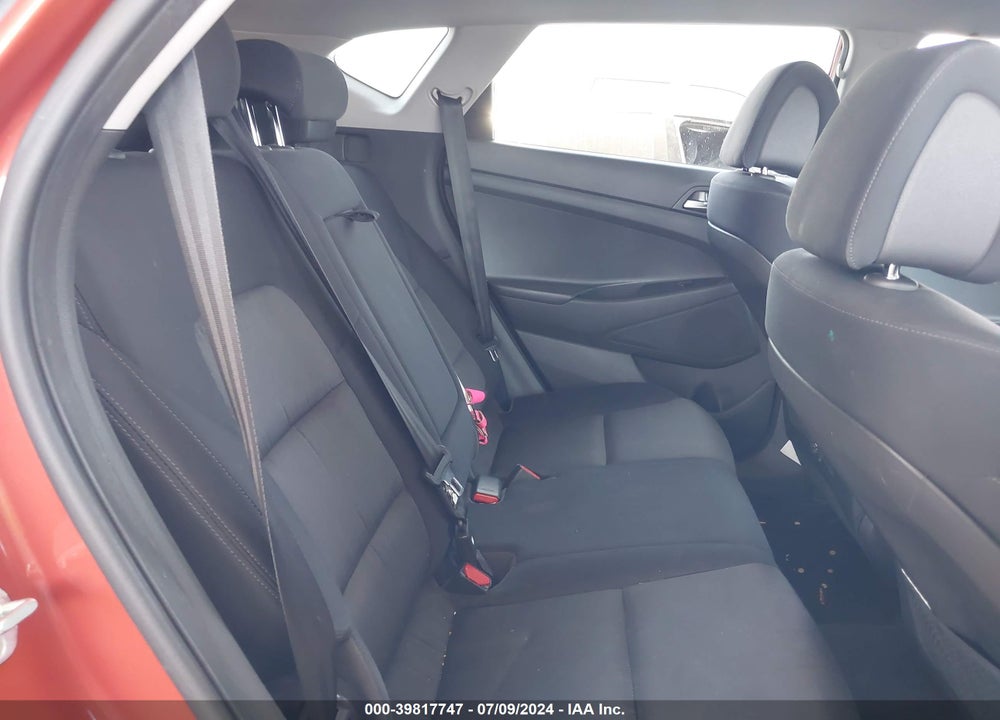 2016 HYUNDAI TUCSON SE VIN: KM8J23A43GU040329