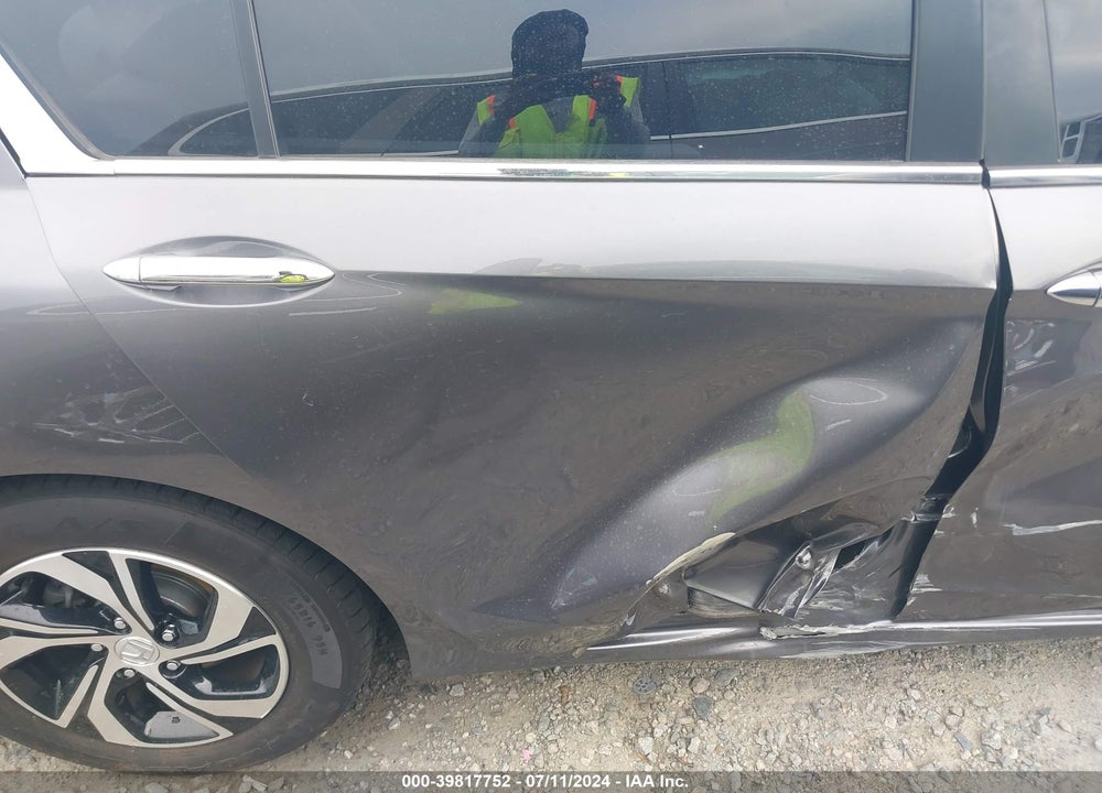2017 HONDA ACCORD LX VIN: 1HGCR2F32HA207514