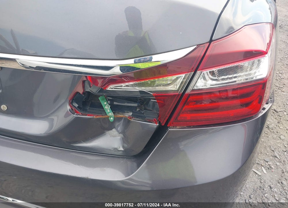 2017 HONDA ACCORD LX VIN: 1HGCR2F32HA207514