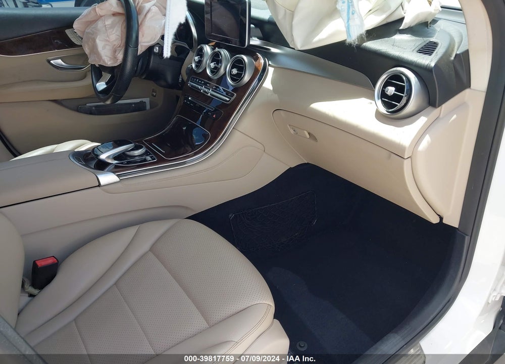 2017 MERCEDES-BENZ GLC 300 VIN: WDC0G4JB5HF130085