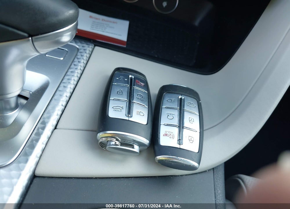 2022 GENESIS G70 3.3T AWD VIN: KMTG54TE9NU095447