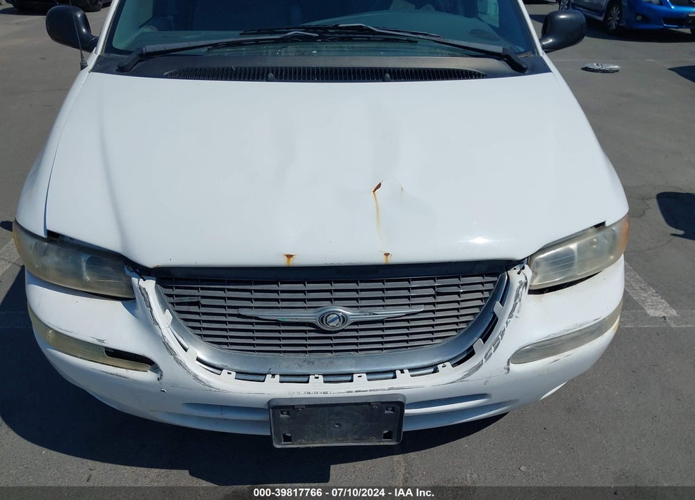 2000 CHRYSLER TOWN & COUNTRY LX VIN: 1C4GP44R4YB567466