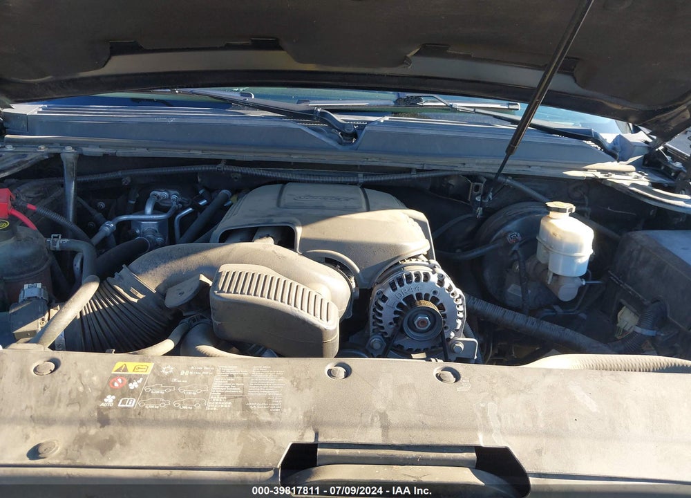2013 CHEVROLET SUBURBAN 1500 LT VIN: 1GNSKJE79DR270285