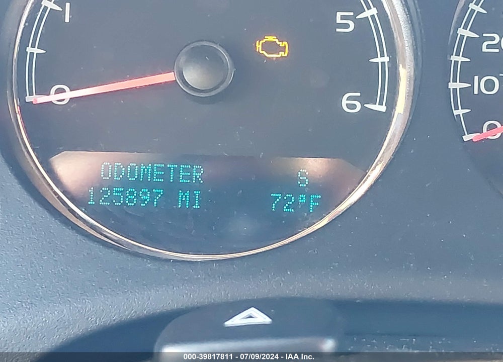 2013 CHEVROLET SUBURBAN 1500 LT VIN: 1GNSKJE79DR270285