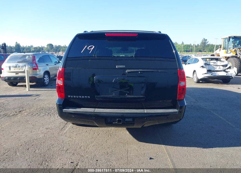 2013 CHEVROLET SUBURBAN 1500 LT VIN: 1GNSKJE79DR270285