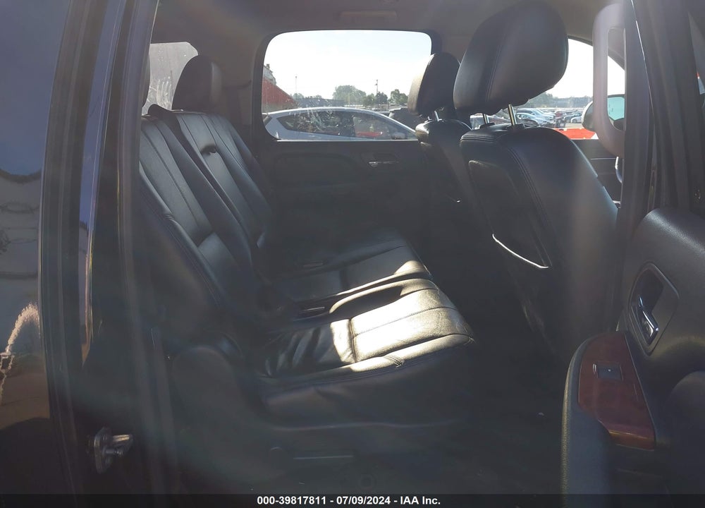 2013 CHEVROLET SUBURBAN 1500 LT VIN: 1GNSKJE79DR270285