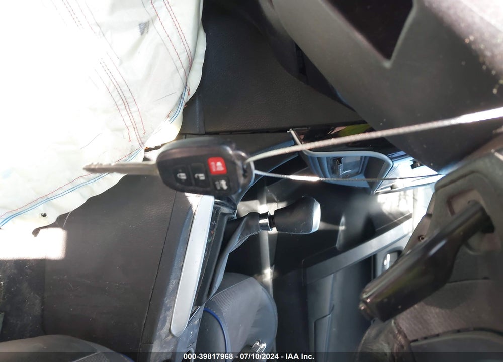 2017 TOYOTA COROLLA SE VIN: 5YFBURHE5HP660988