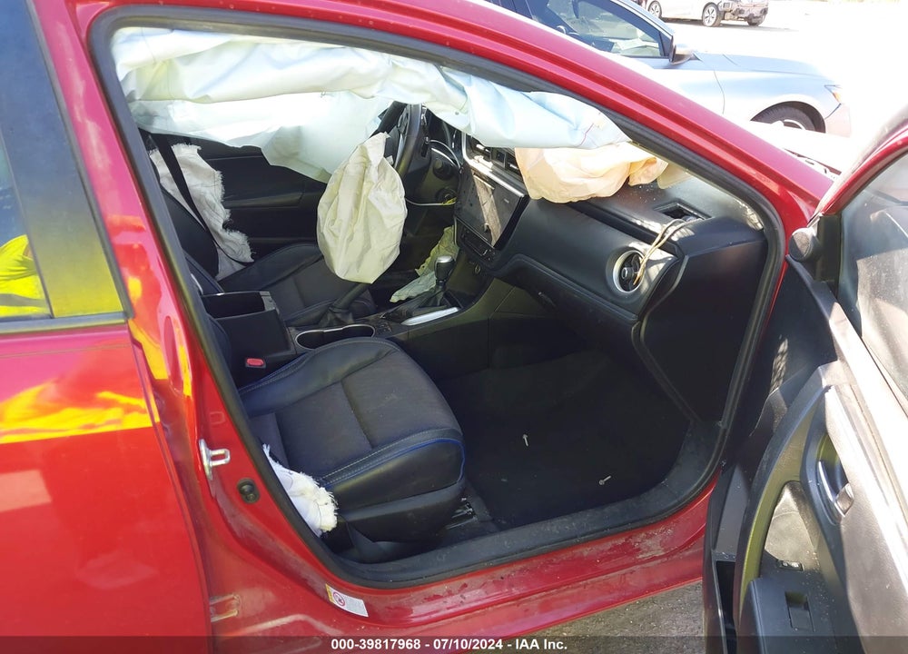 2017 TOYOTA COROLLA SE VIN: 5YFBURHE5HP660988