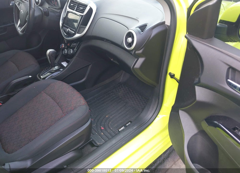 2019 CHEVROLET SONIC LT AUTO VIN: 1G1JD6SB2K4133874