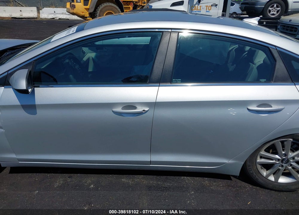 2015 HYUNDAI SONATA SE VIN: 5NPE24AF9FH245479