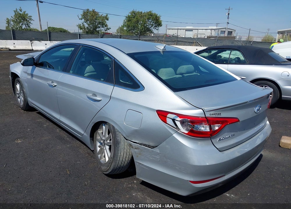 2015 HYUNDAI SONATA SE VIN: 5NPE24AF9FH245479