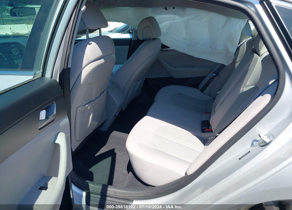 2015 HYUNDAI SONATA SE VIN: 5NPE24AF9FH245479
