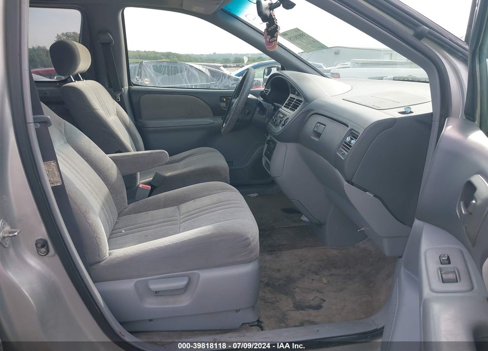 2003 TOYOTA SIENNA CE VIN: 4T3ZF19C83U534291