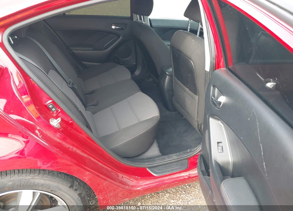 2018 KIA FORTE S VIN: 3KPFL4A70JE189519