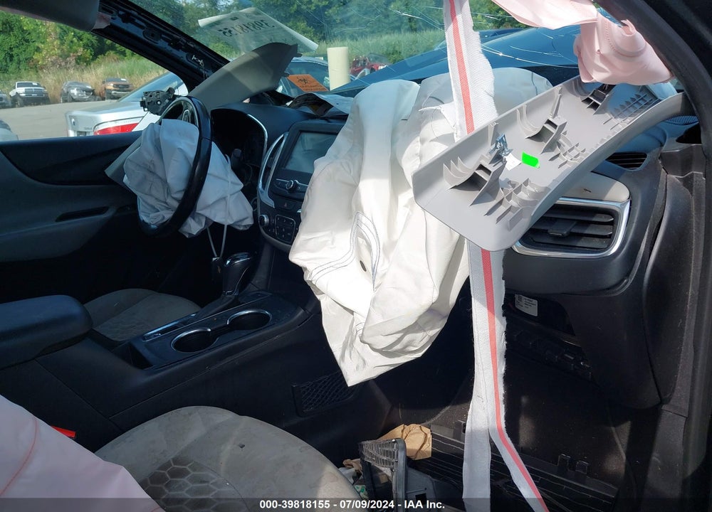 2018 CHEVROLET EQUINOX VIN: 2GNAXSEV3J6226209