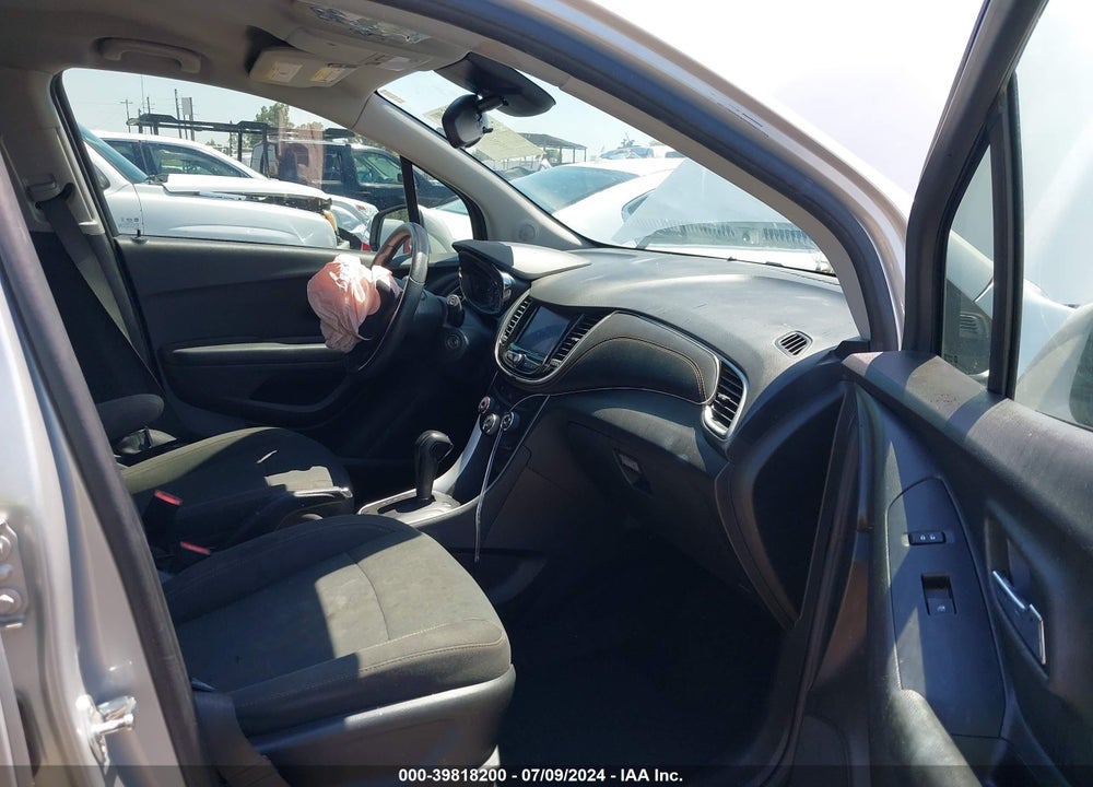2021 CHEVROLET TRAX VIN: KL7CJKSB1MB327521