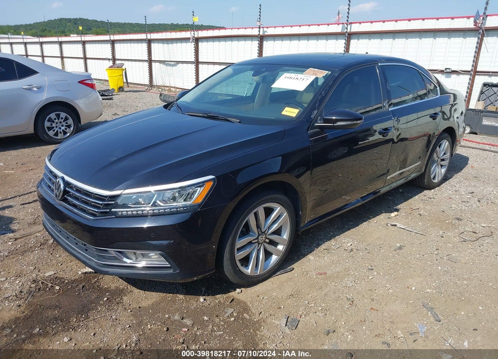 2017 VOLKSWAGEN PASSAT VIN: 1VWCT7A38HC083013