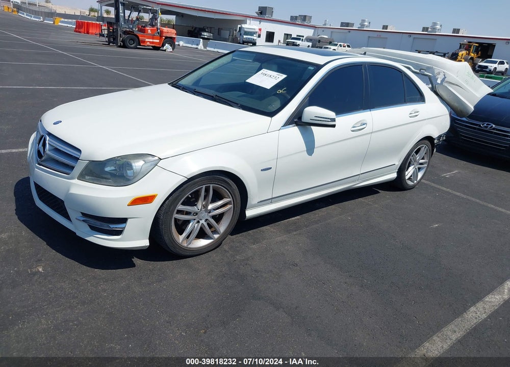2012 MERCEDES-BENZ C 250 LUXURY/SPORT VIN: WDDGF4HB8CR218493