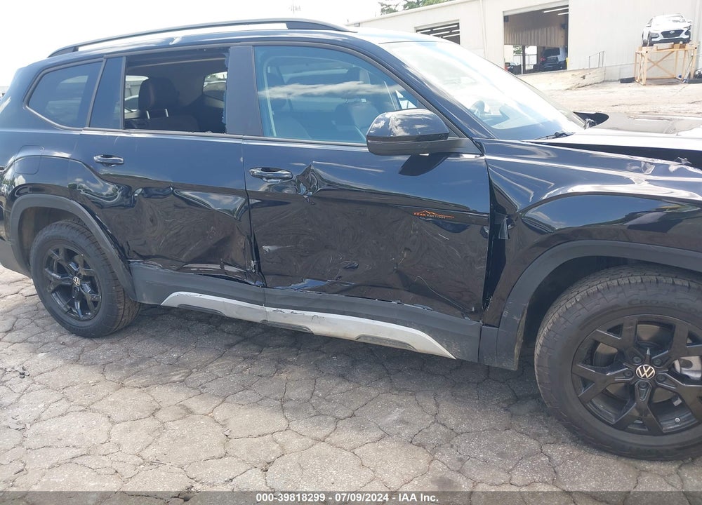 2024 VOLKSWAGEN ATLAS 2.0T PEAK EDITION SEL VIN: 1V2GR2CAXRC568223