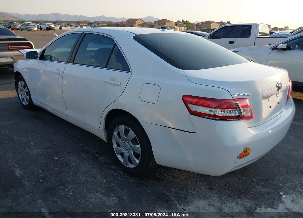 2011 TOYOTA CAMRY LE VIN: 4T1BF3EK3BU582282