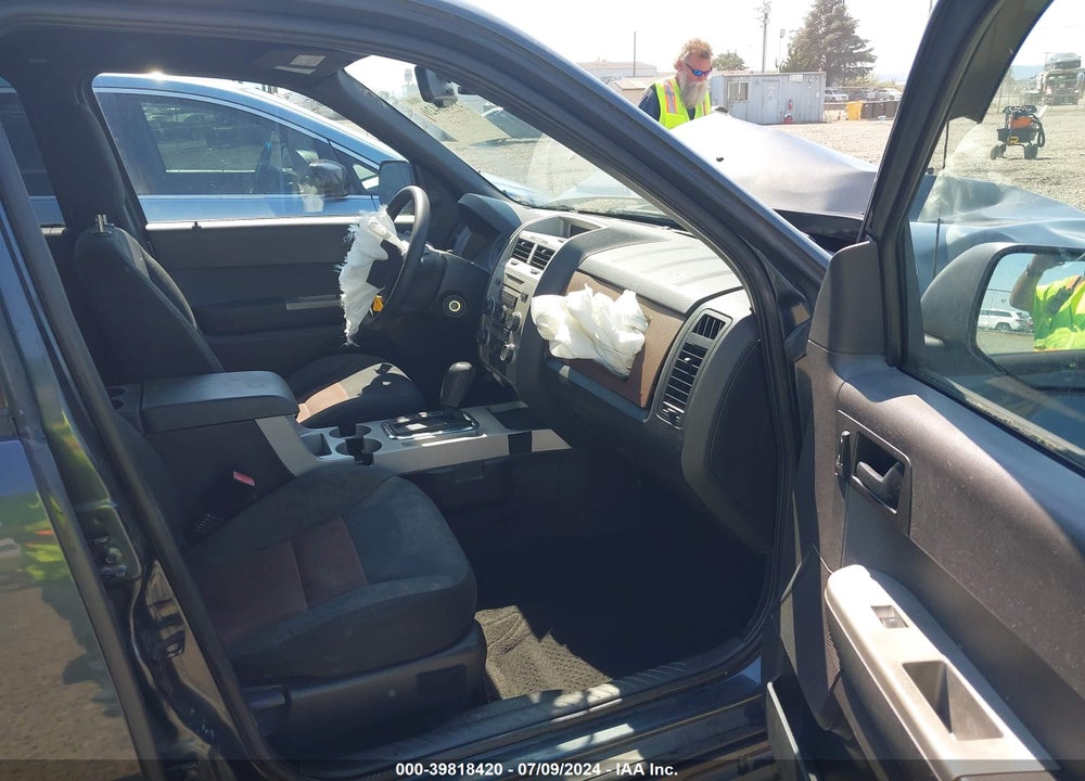 2008 FORD ESCAPE XLT VIN: 1FMCU93198KB77507