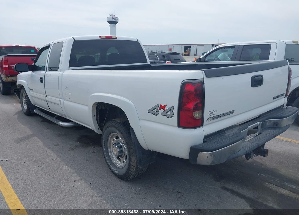 2004 CHEVROLET SILVERADO 2500HD LS VIN: 1GCHK29U04E182872