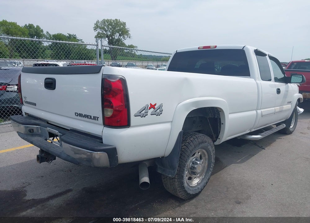 2004 CHEVROLET SILVERADO 2500HD LS VIN: 1GCHK29U04E182872