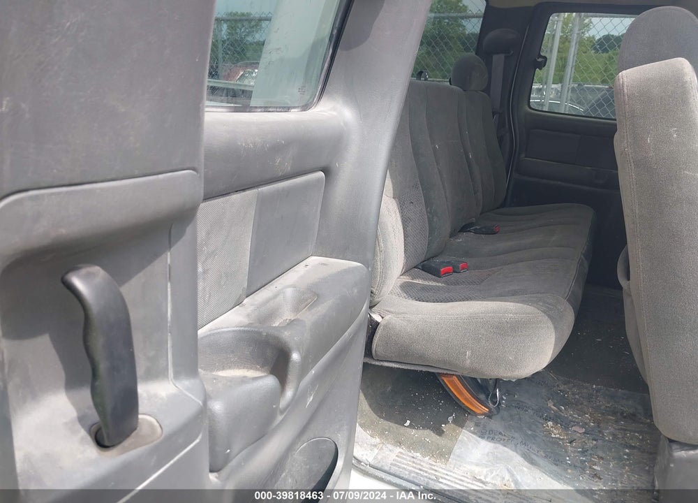 2004 CHEVROLET SILVERADO 2500HD LS VIN: 1GCHK29U04E182872
