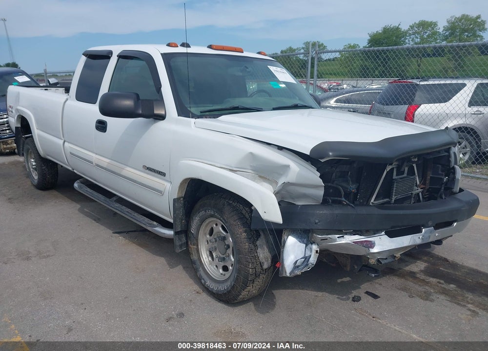 2004 CHEVROLET SILVERADO 2500HD LS VIN: 1GCHK29U04E182872