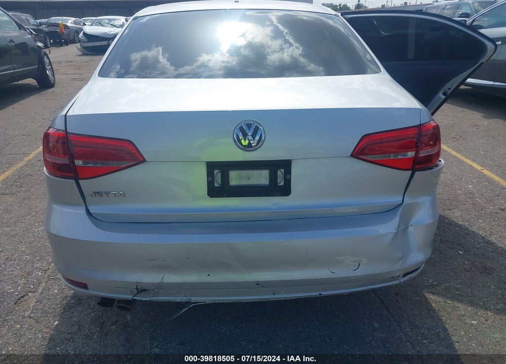 2015 VOLKSWAGEN JETTA 2.0L S VIN: 3VW2K7AJ0FM260422