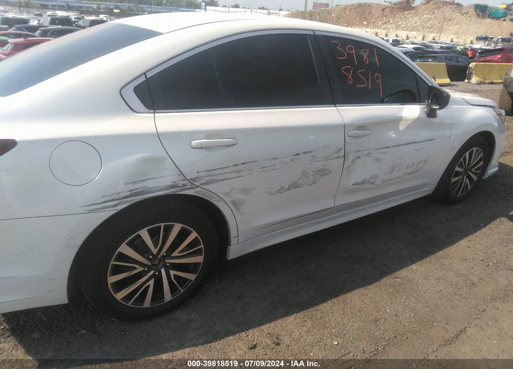 2018 SUBARU LEGACY 2.5I VIN: 4S3BNAB61J3003927