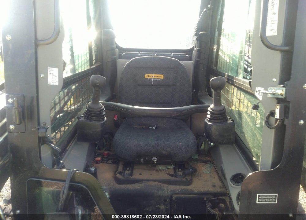 2024 NEW HOLLAND C327 VIN: JAF0C327APM451178