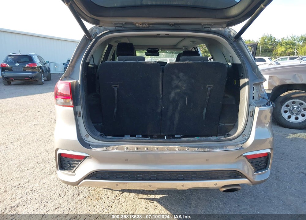 2019 KIA SORENTO 3.3L SX VIN: 5XYPK4A54KG506390