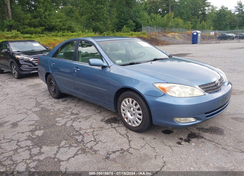 2004 TOYOTA CAMRY XLE VIN: 4T1BE30K04U882990