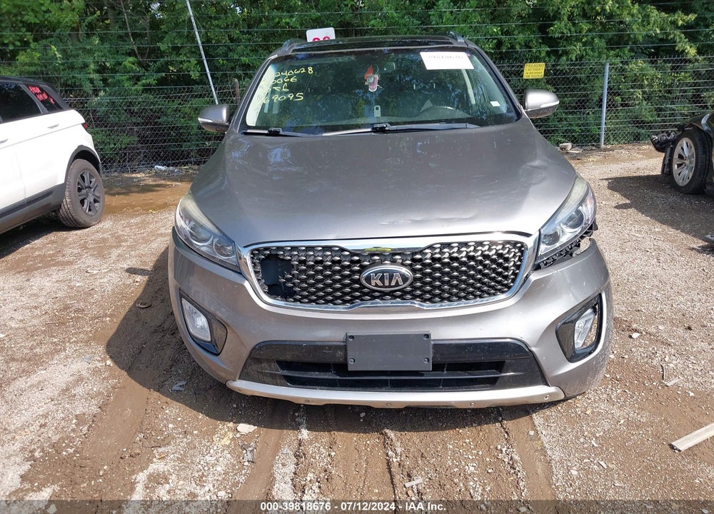 2016 KIA SORENTO 3.3L SX VIN: 5XYPKDA54GG169095