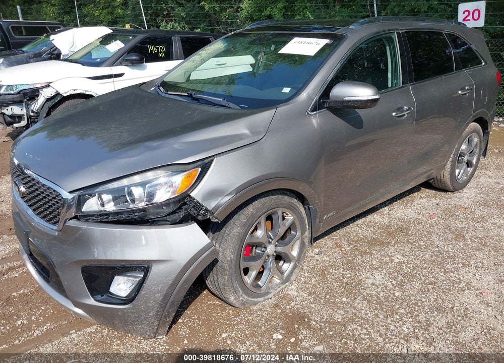 2016 KIA SORENTO 3.3L SX VIN: 5XYPKDA54GG169095