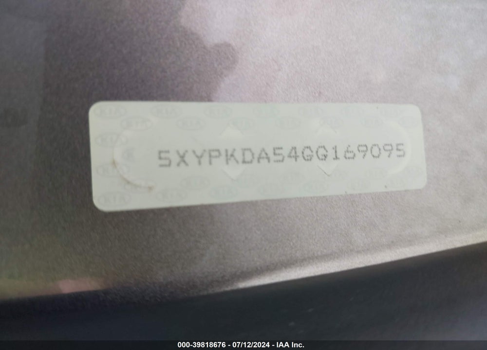 2016 KIA SORENTO 3.3L SX VIN: 5XYPKDA54GG169095