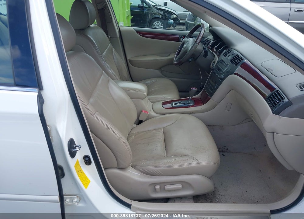2002 LEXUS ES 300 VIN: JTHBF30G420021893