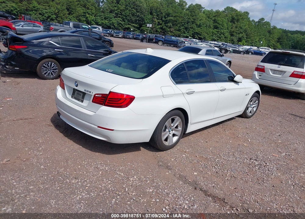 2012 BMW 528I XDRIVE VIN: WBAXH5C54CDW02700