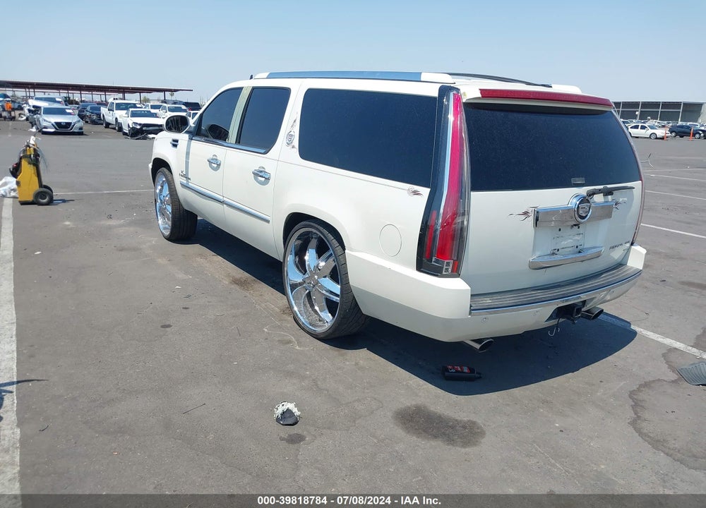 2007 CADILLAC ESCALADE ESV VIN: 1GYFK66847R390170
