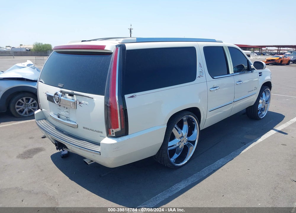 2007 CADILLAC ESCALADE ESV VIN: 1GYFK66847R390170