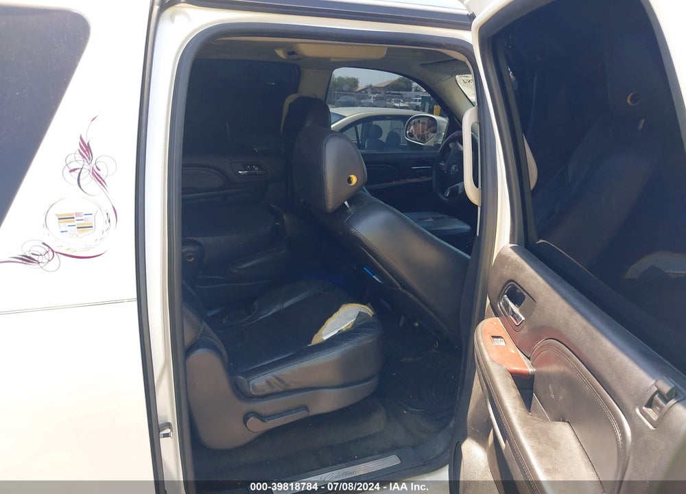 2007 CADILLAC ESCALADE ESV VIN: 1GYFK66847R390170