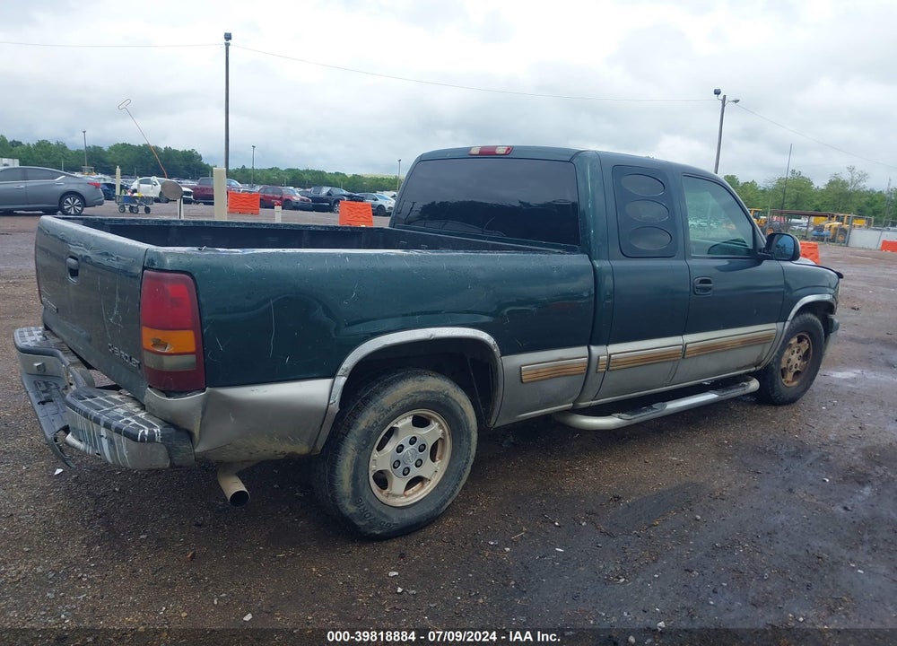 2001 CHEVROLET SILVERADO 1500 LS VIN: 2GCEC19V111313159